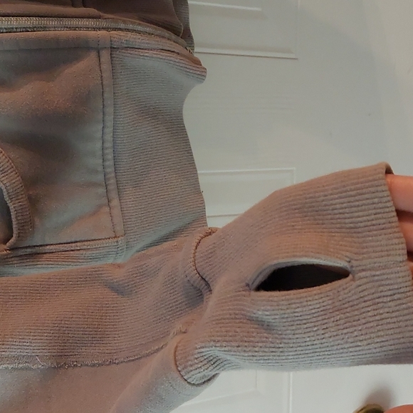 Lululemon zip up hoodie - Picture 6 of 8
